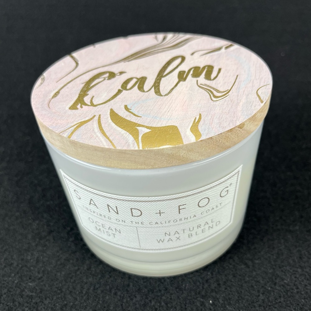 NWT Sand + Fog Ocean Mist Candle 2 Wick 12oz White Jar “Calm” Wood Lid